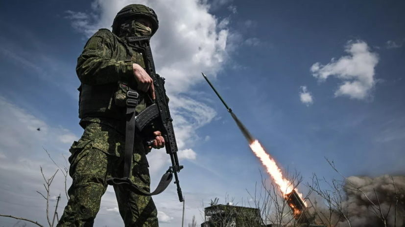 МО: в порту Черноморск поражены объекты, где хранились военные грузы для Украины