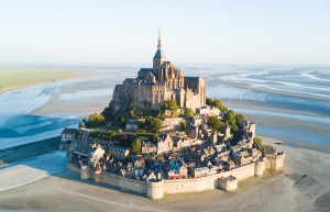 Остров-замок Мон-Сен-Мишель (Mont Saint Michel) — Франция | Место № 2 Остров-замок Мон-Сен-Мишель (Mont Saint Michel) — Франция | Место № 2