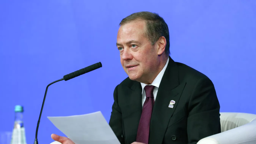 Медведев: Запад сделал всё, чтобы «бикфордов шнур» Киева тлел дольше