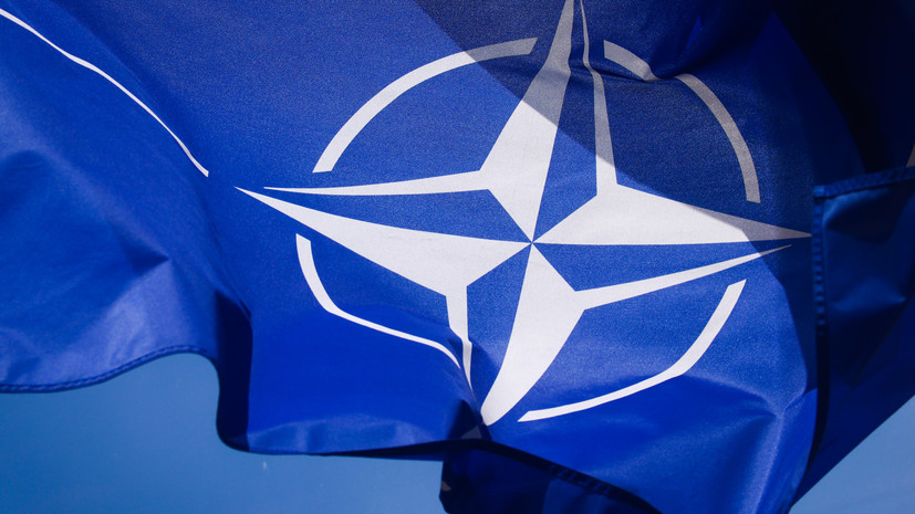 Euractiv: страны НАТО раздражены из-за заявления США о пересмотре размещения ВС