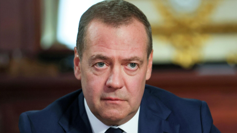 Медведев назвал риторику Киева и его спонсоров фальшивой