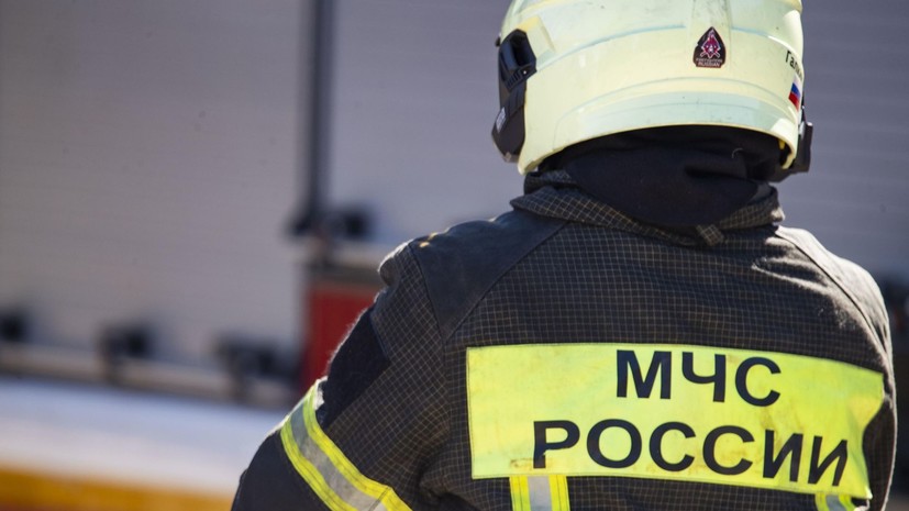В Ялте локализовали на 1,8 тысячи квадратов пожар на станции техобслуживания