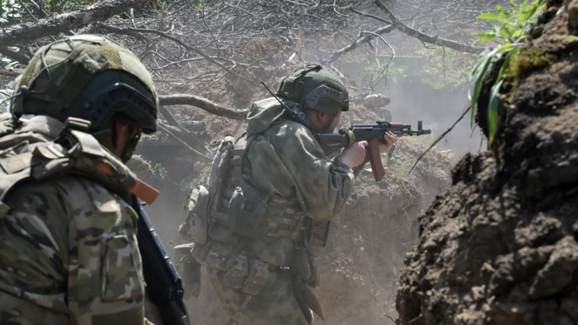 Боец Белый: бои идут в черте Орехова