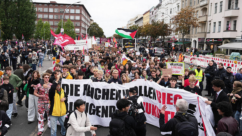 В Германии 45 тысяч человек вышли на митинги против возвращения призыва в армию