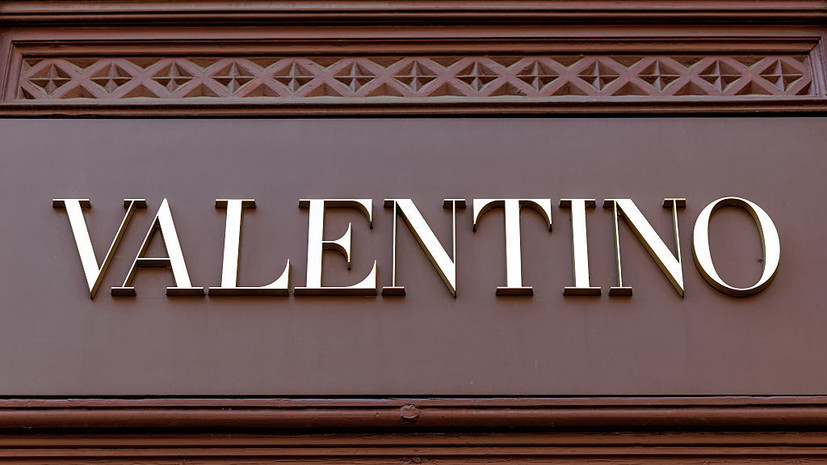 Бренд Valentino зарегистрировал в России товарные знаки названия и логотипа